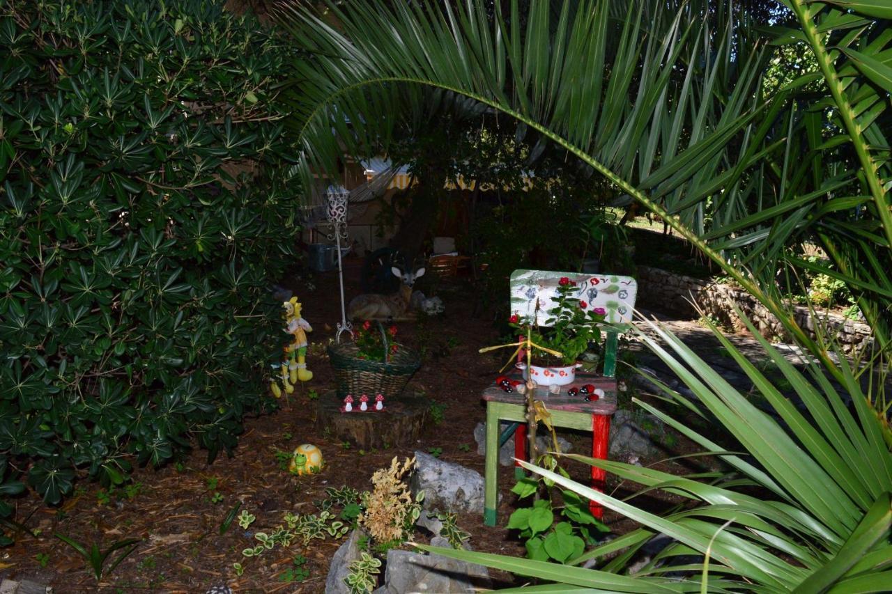 Holiday House Neno Grebastica Exterior photo